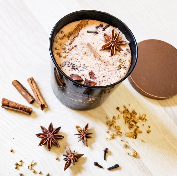 Pumpkin Spice Scented Soy Candle with Wooden Wick - Picture 4 of 9